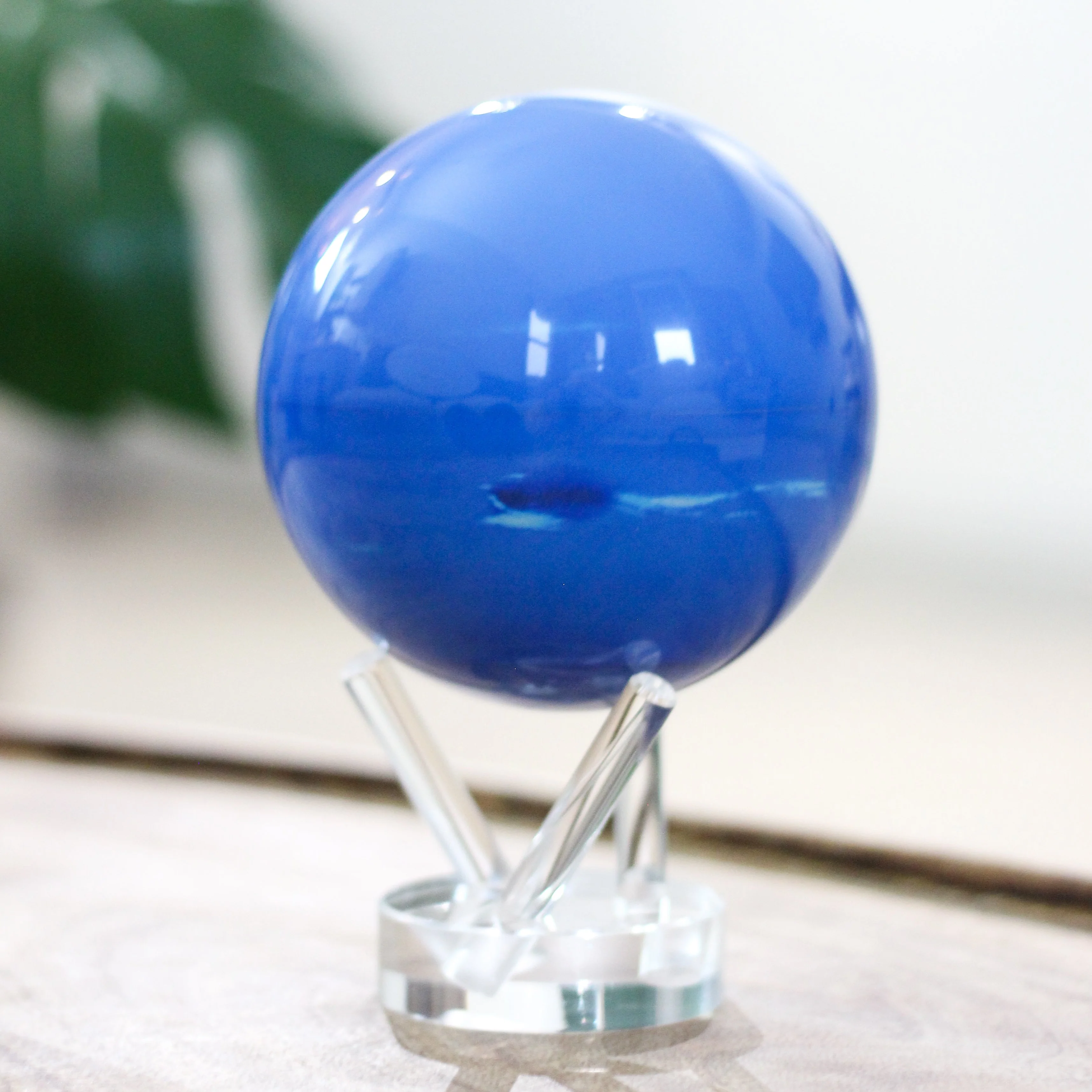 Neptune Globe - Image 2